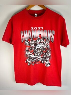 Tom Brady Men’s T-shirt Sz M NFL Tampa Bay Buccaneers 2021 Super Bowl Champions